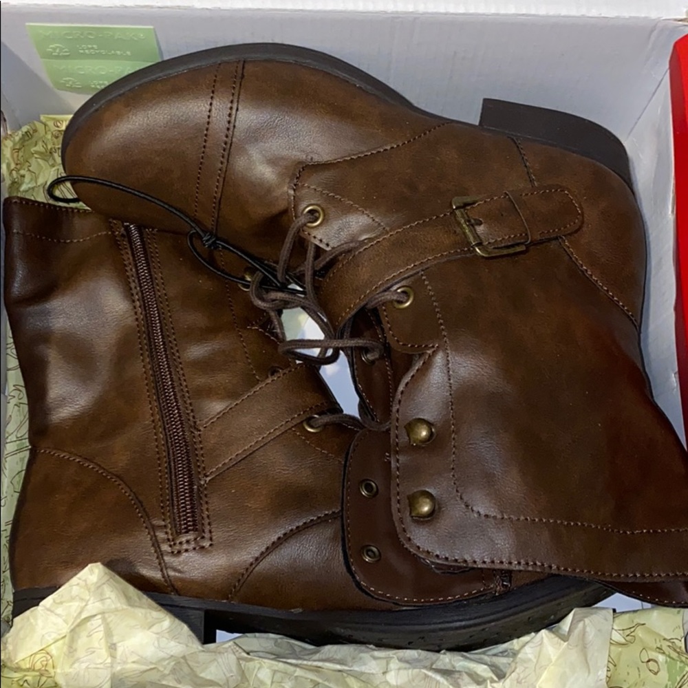 Brown boots brand new